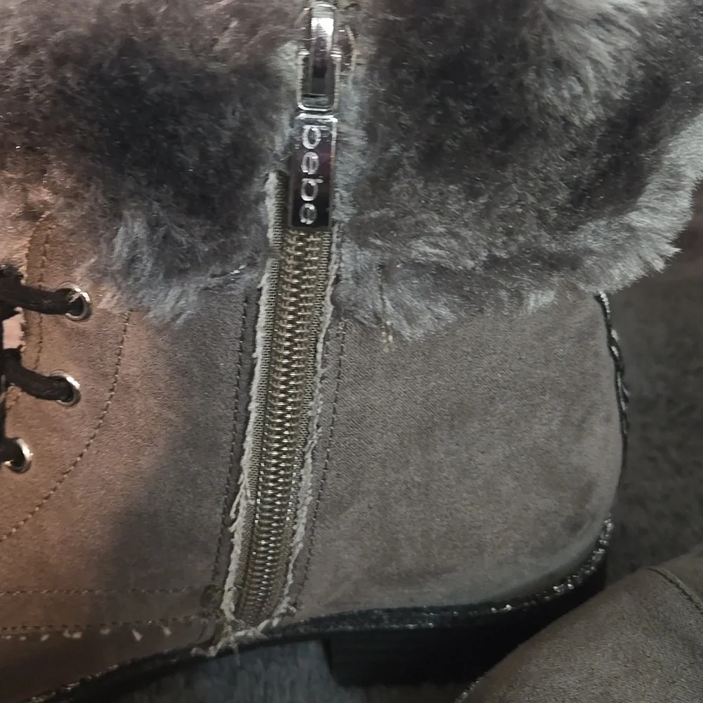 Kids Bebe Fur-Trimmed Winter Boots Sz 2